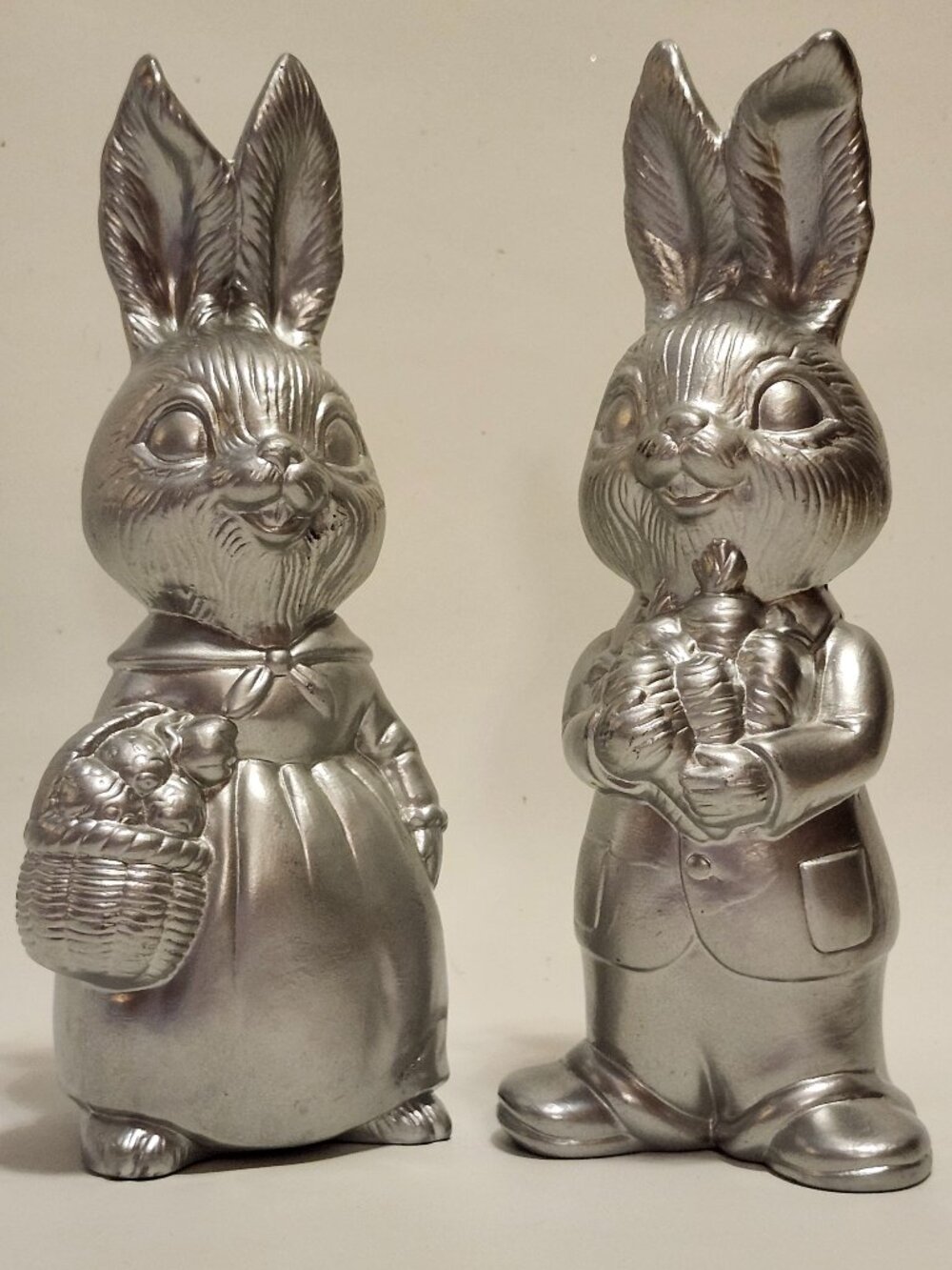 ADORABLE BUNNY RABBIT CERAMIC FIGURES CHROME LOOK Hand Painted